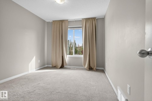 1717 Chapman Way Sw, Edmonton, AB - Indoor Photo Showing Other Room