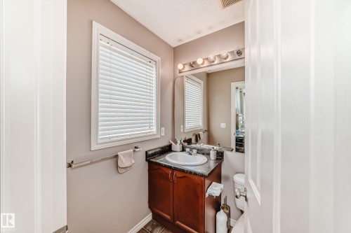 20604 48 Avenue, Edmonton, AB - Indoor Photo Showing Bathroom