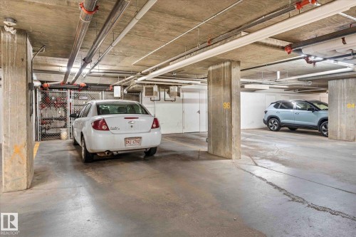 402 11803 22 Avenue, Edmonton, AB - Indoor Photo Showing Garage