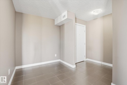 402 11803 22 Avenue, Edmonton, AB - Indoor Photo Showing Other Room