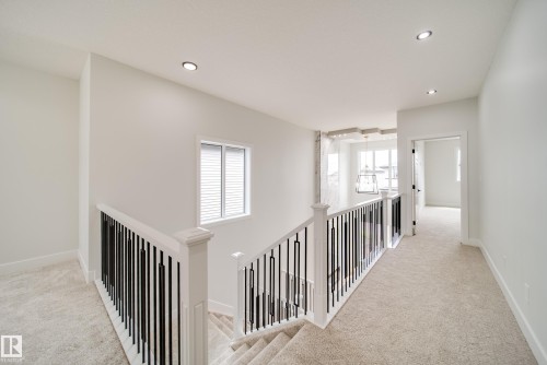 8815 183 Avenue, Edmonton, AB - Indoor Photo Showing Other Room