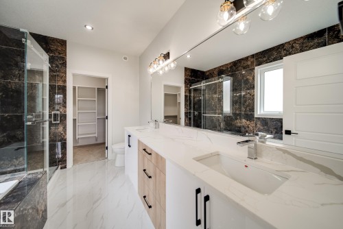 8815 183 Avenue, Edmonton, AB - Indoor Photo Showing Bathroom