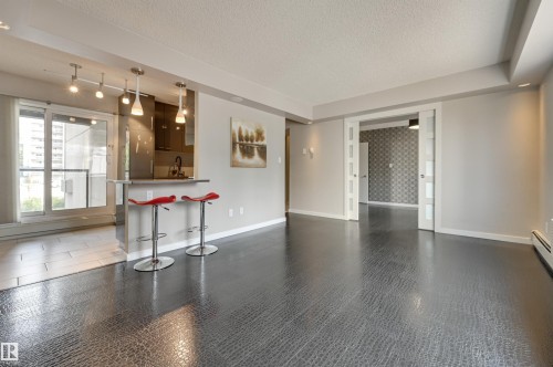 104 10140 115 Street, Edmonton, AB - Indoor