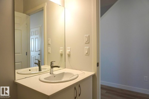 2013 209A Street, Edmonton, AB - Indoor Photo Showing Bathroom