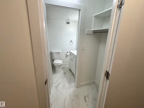 811 10883 Saskatchewan Drive, Edmonton, AB - Indoor Photo Showing Bathroom