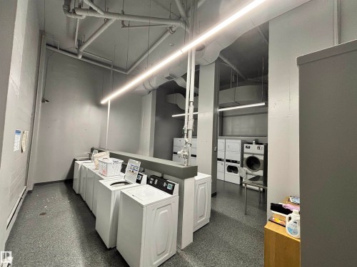 811 10883 Saskatchewan Drive, Edmonton, AB - Indoor