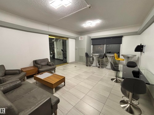 811 10883 Saskatchewan Drive, Edmonton, AB - Indoor