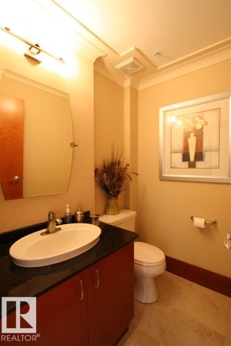 1402 9707 105 Street Nw, Edmonton, AB - Indoor Photo Showing Bathroom
