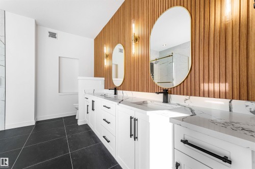 40 Grayson Green, Stony Plain, AB - Indoor Photo Showing Bathroom