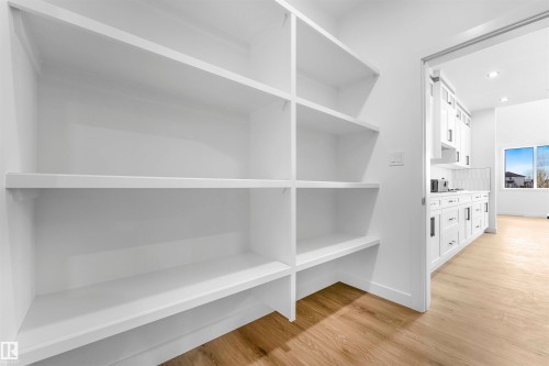 40 Grayson Green, Stony Plain, AB - Indoor With Storage