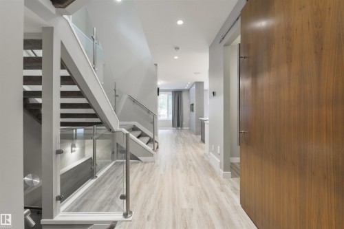 5410 110 Street, Edmonton, AB - Indoor Photo Showing Other Room