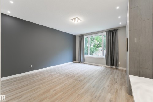 5410 110 Street, Edmonton, AB - Indoor Photo Showing Other Room