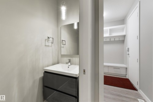 5410 110 Street, Edmonton, AB - Indoor Photo Showing Bathroom
