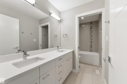 5410 110 Street, Edmonton, AB - Indoor Photo Showing Bathroom