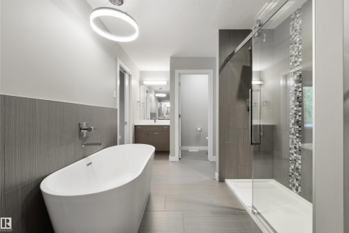 5410 110 Street, Edmonton, AB - Indoor Photo Showing Bathroom