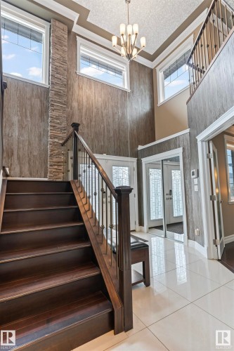 1254 Adamson Drive, Edmonton, AB - Indoor Photo Showing Other Room