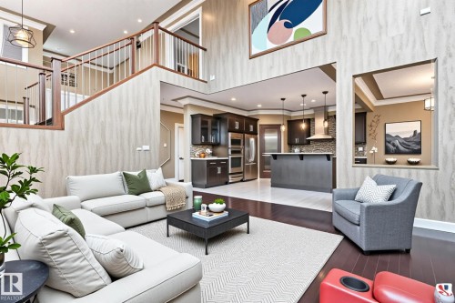 1254 Adamson Drive, Edmonton, AB - Indoor Photo Showing Living Room