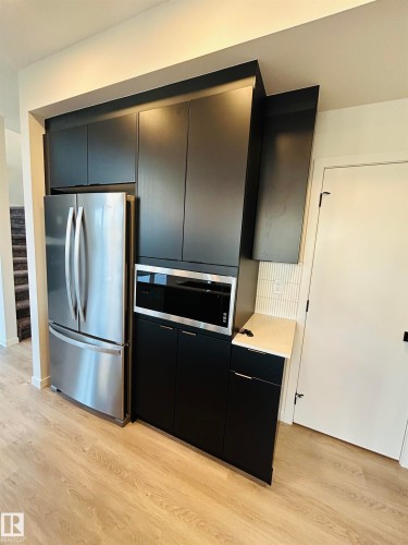 2203 158 Street, Edmonton, AB - Indoor Photo Showing Kitchen