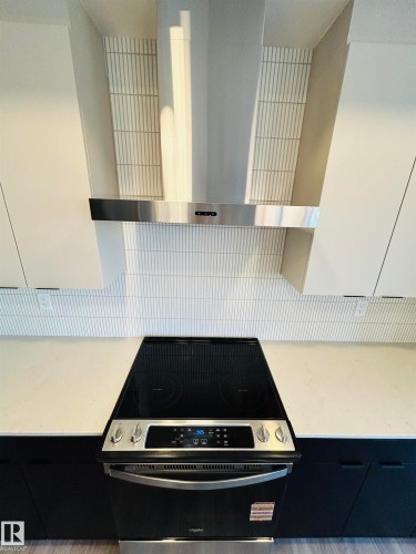 2203 158 Street, Edmonton, AB - Indoor