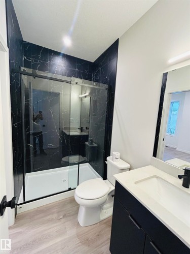 2203 158 Street, Edmonton, AB - Indoor Photo Showing Bathroom