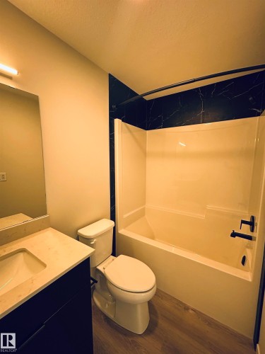 2203 158 Street, Edmonton, AB - Indoor Photo Showing Bathroom