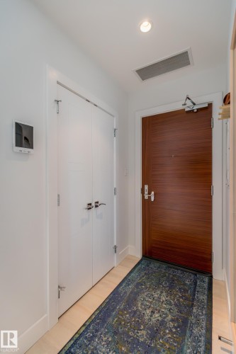 601 11969 Jasper Avenue, Edmonton, AB - Indoor Photo Showing Other Room
