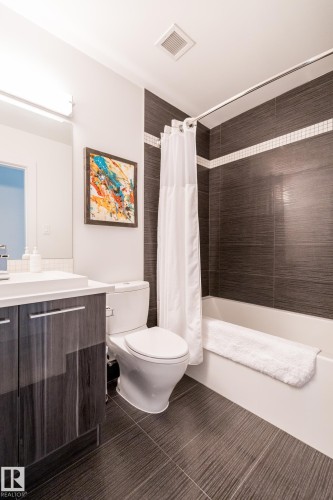 601 11969 Jasper Avenue, Edmonton, AB - Indoor Photo Showing Bathroom