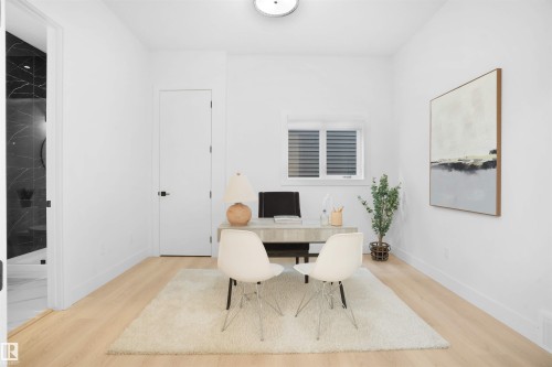 1160 Gyrfalcon Crescent, Edmonton, AB - Indoor