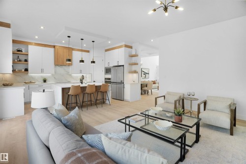 1160 Gyrfalcon Crescent, Edmonton, AB - Indoor Photo Showing Other Room