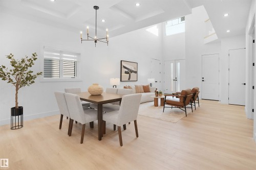 1160 Gyrfalcon Crescent, Edmonton, AB - Indoor Photo Showing Dining Room