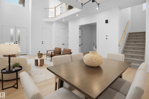 1160 Gyrfalcon Crescent, Edmonton, AB - Indoor Photo Showing Other Room