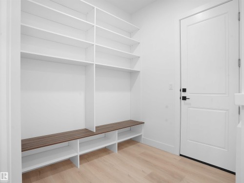 1113 Gyrfalcon Crescent, Edmonton, AB - Indoor