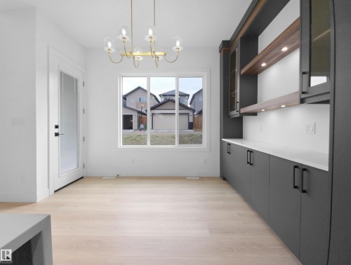 1113 Gyrfalcon Crescent, Edmonton, AB - Indoor Photo Showing Other Room