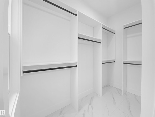 1113 Gyrfalcon Crescent, Edmonton, AB - Indoor With Storage