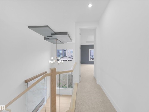1113 Gyrfalcon Crescent, Edmonton, AB - Indoor Photo Showing Other Room