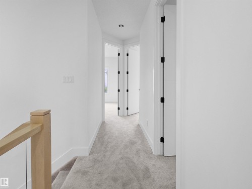 1107 Gyrfalcon Crescent, Edmonton, AB - Indoor Photo Showing Other Room
