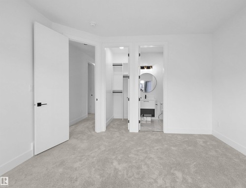 1107 Gyrfalcon Crescent, Edmonton, AB - Indoor Photo Showing Other Room