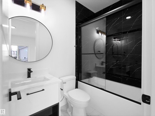 1107 Gyrfalcon Crescent, Edmonton, AB - Indoor Photo Showing Bathroom