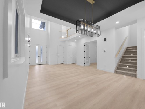 1107 Gyrfalcon Crescent, Edmonton, AB - Indoor Photo Showing Other Room