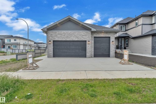 30 Avonlea Way, Spruce Grove, AB - Outdoor With Facade