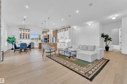 30 Avonlea Way, Spruce Grove, AB - Indoor Photo Showing Living Room