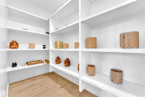 30 Avonlea Way, Spruce Grove, AB - Indoor With Storage