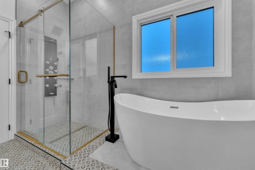 30 Avonlea Way, Spruce Grove, AB - Indoor Photo Showing Bathroom