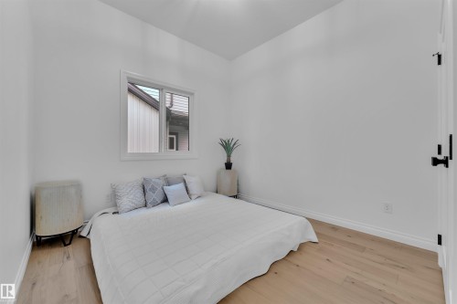 30 Avonlea Way, Spruce Grove, AB - Indoor Photo Showing Bedroom