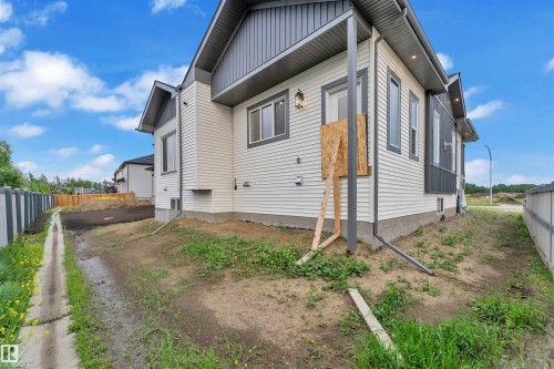 30 Avonlea Way, Spruce Grove, AB - Outdoor