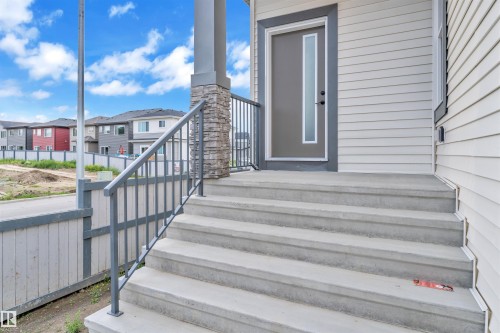 30 Avonlea Way, Spruce Grove, AB - Outdoor