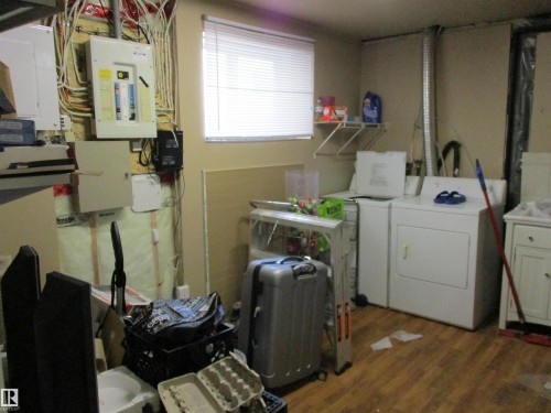14043 134 Street, Edmonton, AB - Indoor Photo Showing Laundry Room