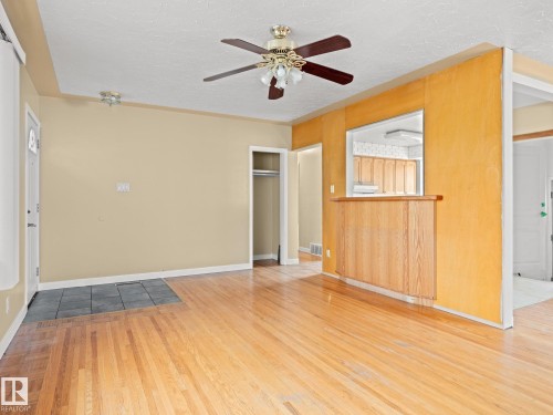 13207 133 Avenue, Edmonton, AB - Indoor Photo Showing Other Room