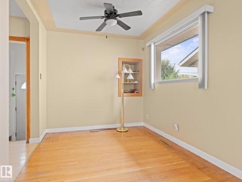 13207 133 Avenue, Edmonton, AB - Indoor Photo Showing Other Room