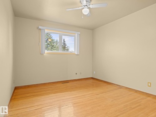 13207 133 Avenue, Edmonton, AB - Indoor Photo Showing Other Room